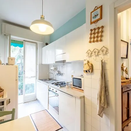 Apartament Joivy Stylish Flat With Balcony Near Castle *