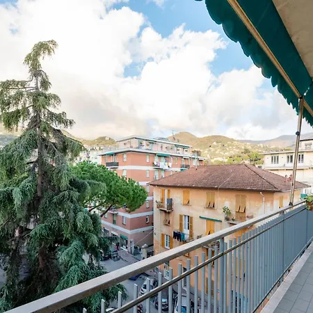 Apartamento Joivy Stylish Flat With Balcony Near Castle *
