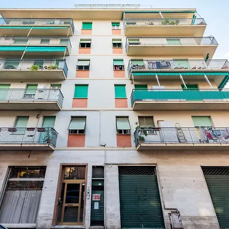 Joivy Stylish Flat With Balcony Near Castle 拉帕洛