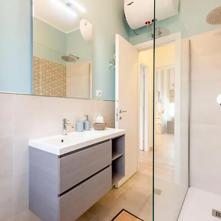 Lejlighed Joivy Stylish Flat With Balcony Near Castle *