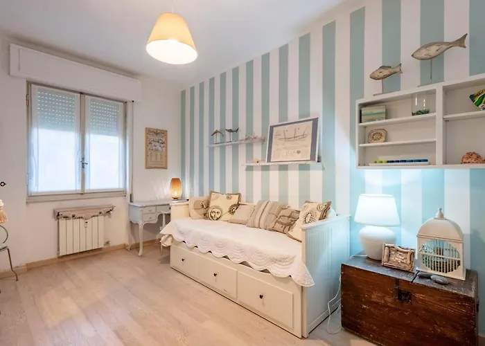 Joivy Stylish Flat With Balcony Near Castle